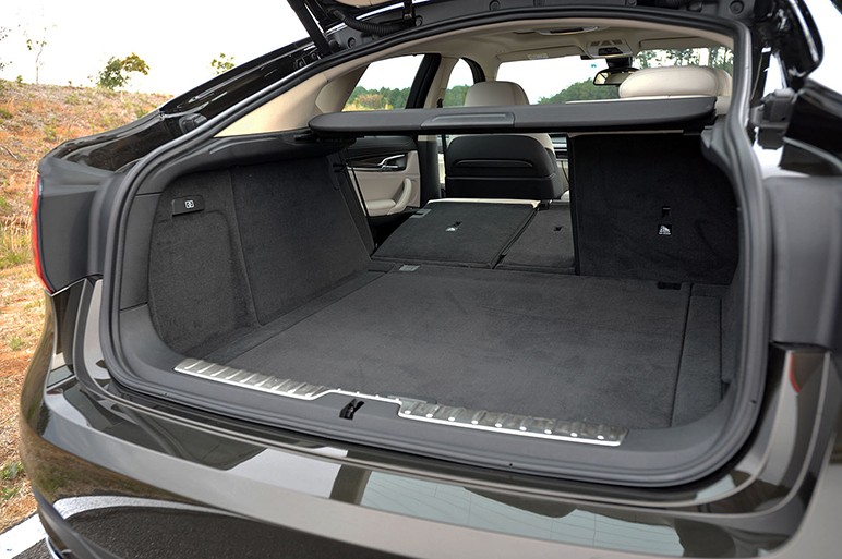新型BMW X6に試乗 “SAC”ならではの魅力とは？
