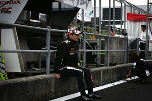 王座逃した最終戦終え、一点を見つめる山本尚貴。その脳裏には何が「レースのこと、これからのこと。色々です」