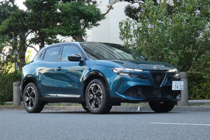 全身に溢れる名門のオーラを体感できるアルファロメオのコンパクトSUV「ジュニア」