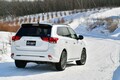 【試乗】雪道ベストなSUV！　モーターの緻密な走り以外の利点も見えたアウトランダーPHEV雪上ドライブ