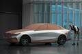 「i5」の造形を、BMWエクステリア・デザイン責任者がディテールから語る