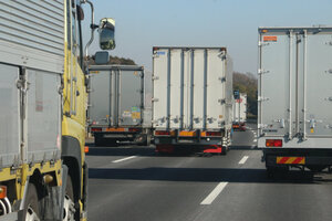 働き方改革・外国人ドライバー・軽油カルテル……　Azoopが「2025年物流業界10大ニュース」を発表！