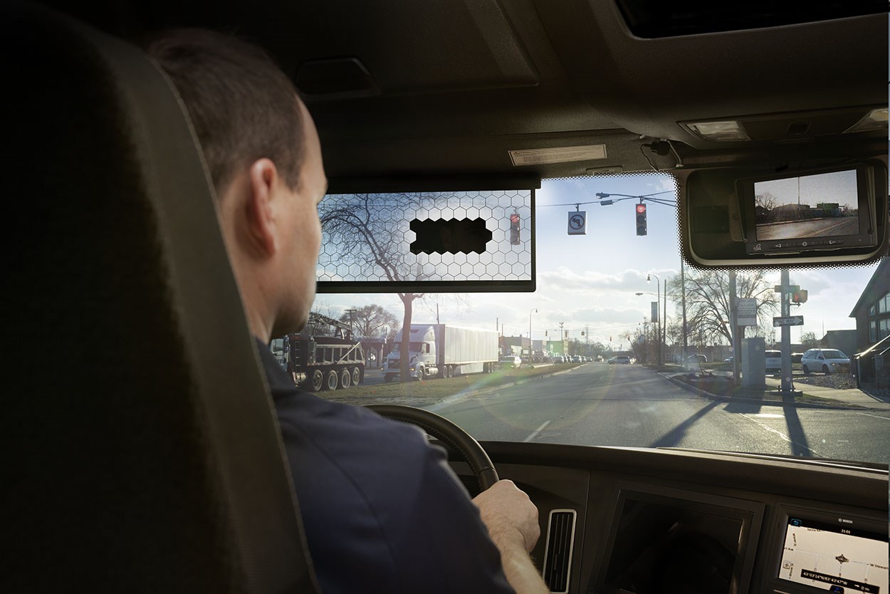 これで太陽のまぶしさとお別れ ボッシュが作った革新的なサンバイザー Carview 自動車情報サイト 新車 中古車 Carview