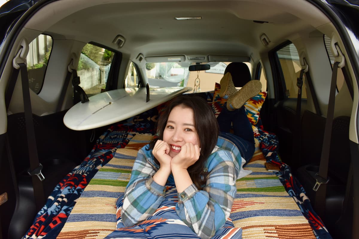週末に思い切り サーフィン を楽しむために プチバン車中泊 ガールの リアルな日常 Auto Messe Web 自動車情報サイト 新車 中古車 Carview