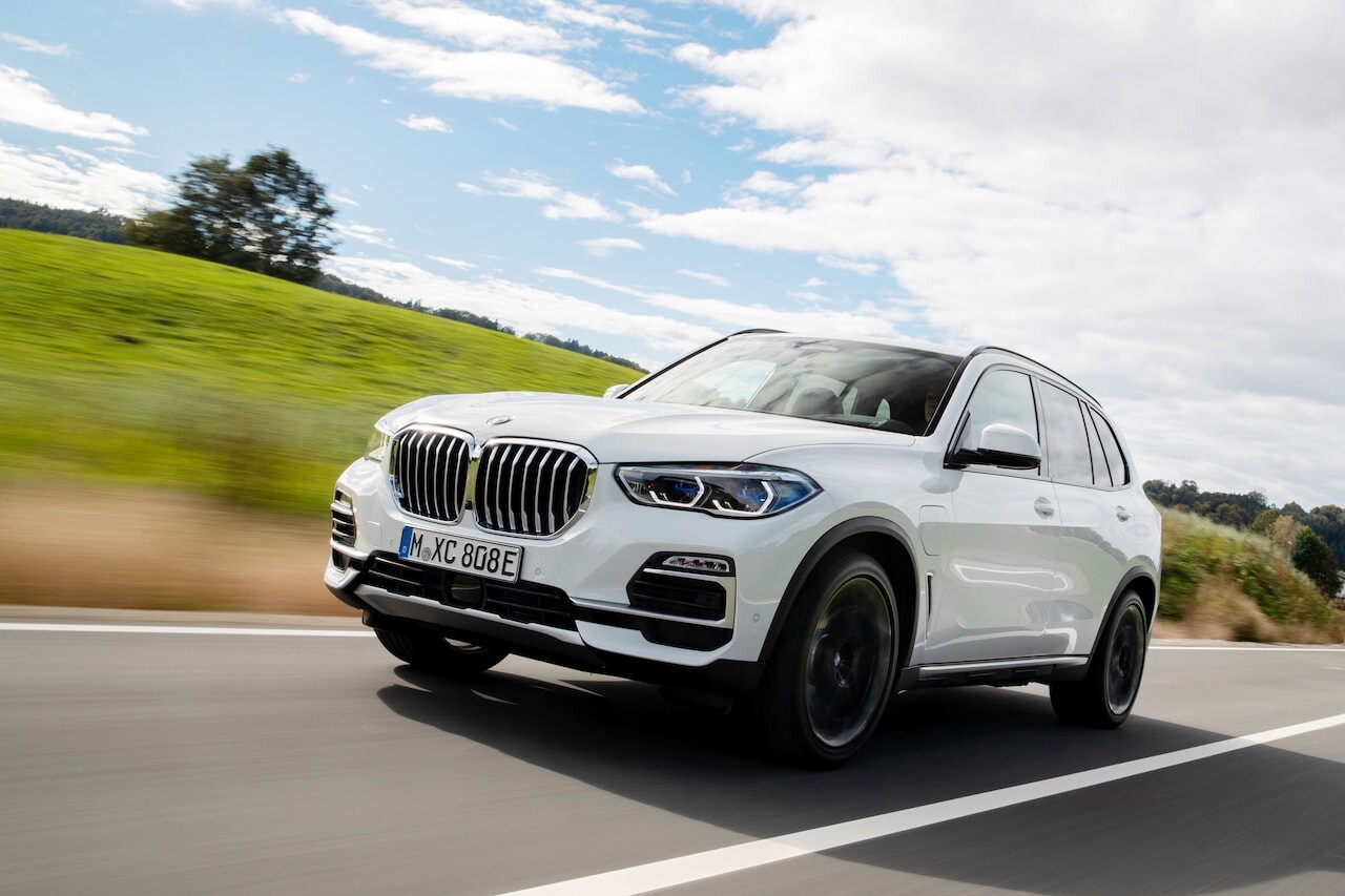 BMW X5ラインナップを拡充、プラグインハイブリッドとハイパフォーマンスモデルを追加