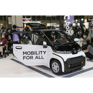 車いすユーザーのモビリティを変える！ トヨタ超小型EVの提案
