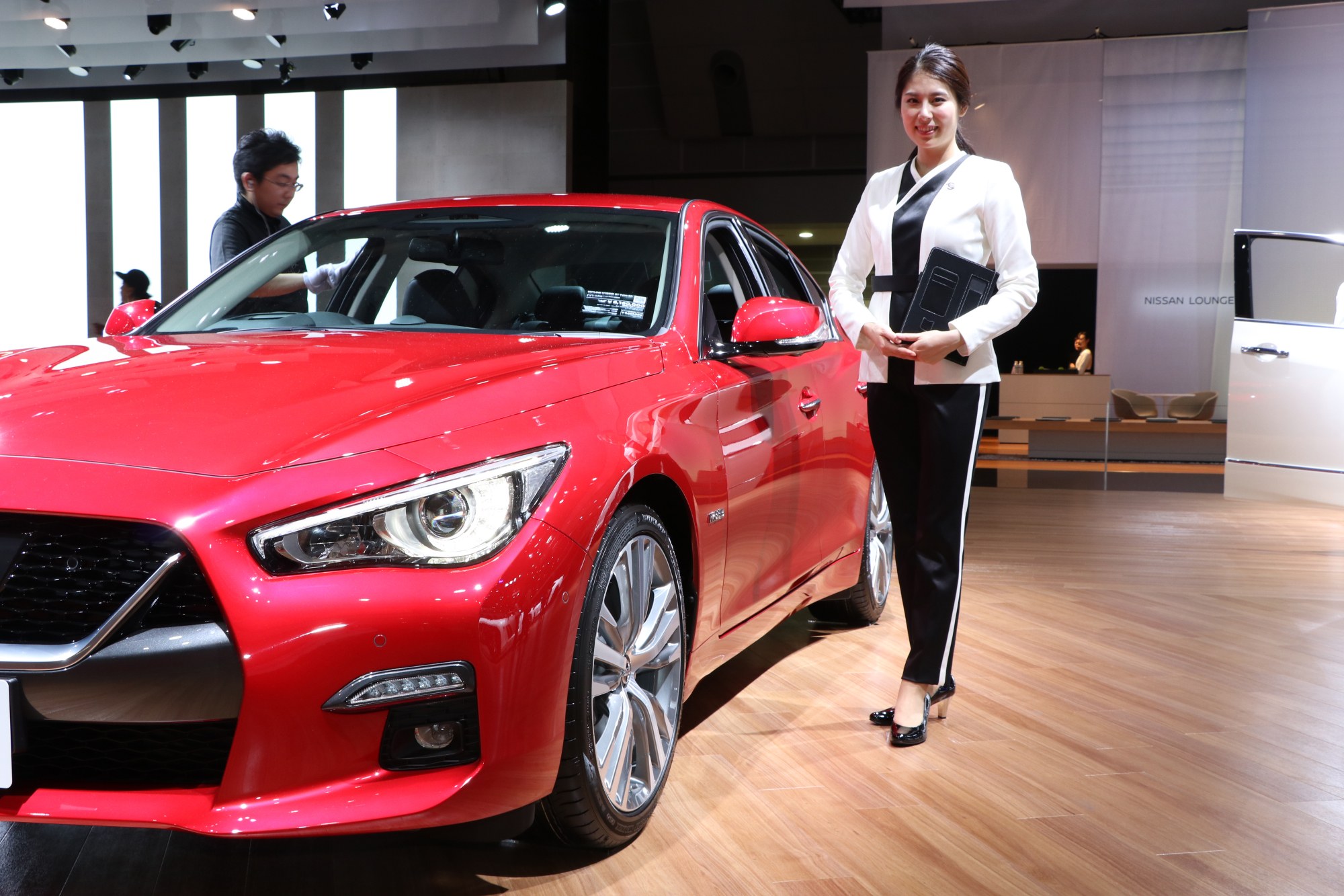東京モーターショー19 辛酸なめ子のコンパニオン批評 Gq Japan 自動車情報サイト 新車 中古車 Carview