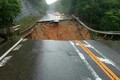 道路の下って詰まってないの？　じつは日本で年間１万件も起こっている「道路陥没」の原因とは