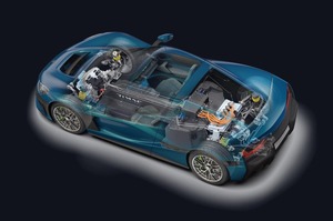 リマック、ブガッティ向け全固体電池を開発中　軽量＆高出力パワートレインで「革新」目指す