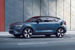 ボルボがオンライン限定の電気自動車「C40 Recharge」を発売