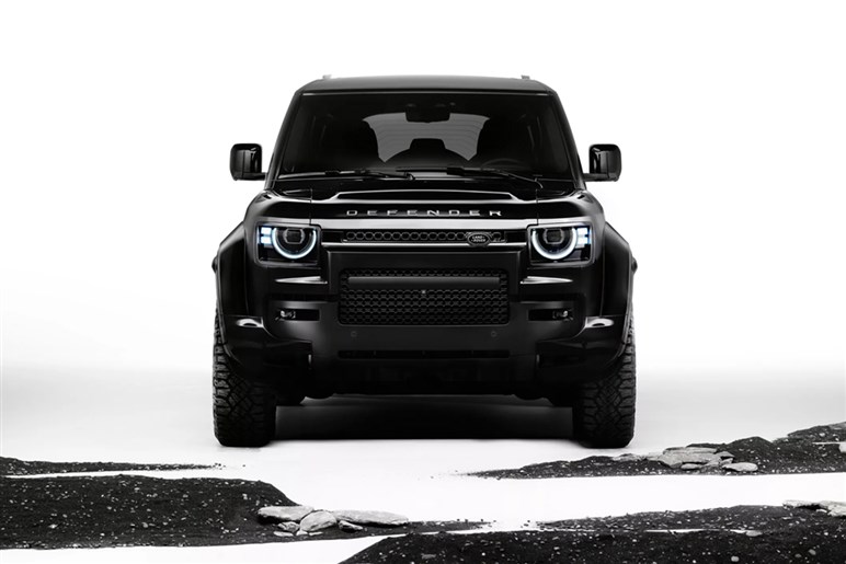 【全身まっくろ】ランドローバー史上最黒？ 「ディフェンダー オクタ」に漆黒仕様「ブラック」登場
