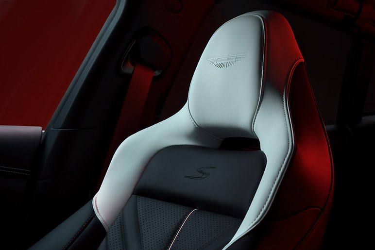 【720馬力超えのモンスター爆誕？】アストンマーティン「DB12」の“Sモデル”がマジで化け物…キミは戦闘機か？