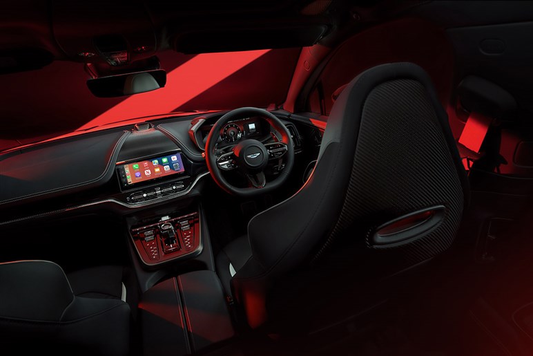 【720馬力超えのモンスター爆誕？】アストンマーティン「DB12」の“Sモデル”がマジで化け物…キミは戦闘機か？
