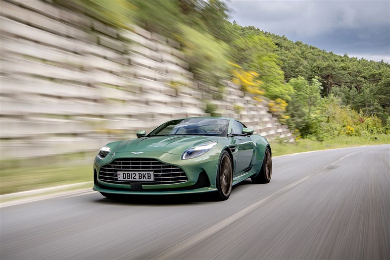 【720馬力超えのモンスター爆誕？】アストンマーティン「DB12」の“Sモデル”がマジで化け物…キミは戦闘機か？