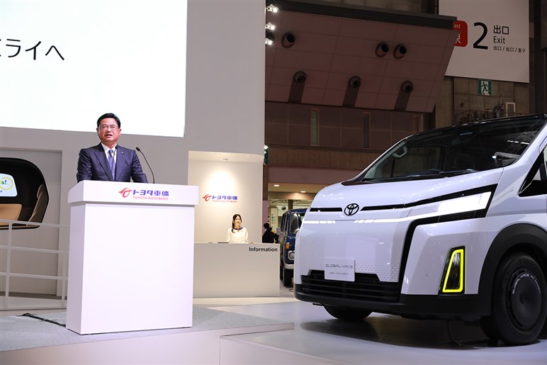 「アルファード」田原工場生産移管で新型「ハイエース」は27年末に登場か。BEV化は必至、現行モデル併売も？