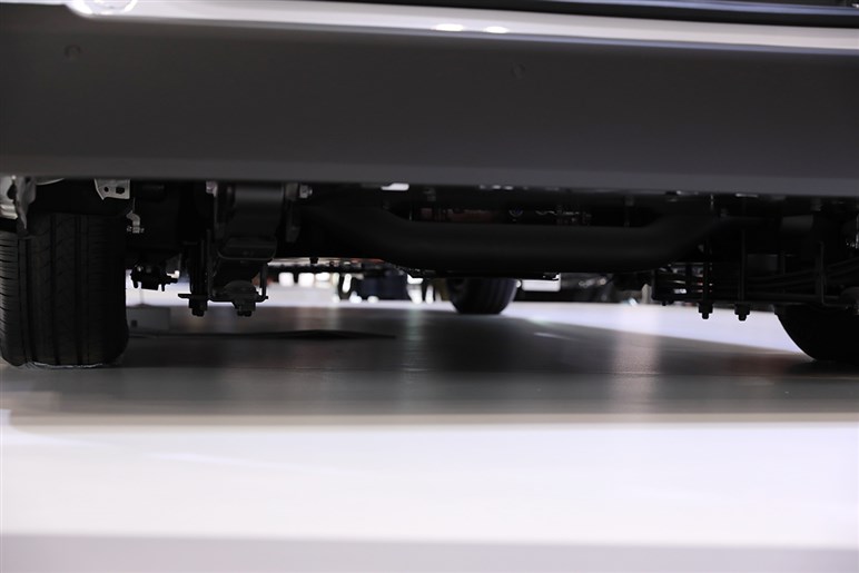 「アルファード」田原工場生産移管で新型「ハイエース」は27年末に登場か。BEV化は必至、現行モデル併売も？
