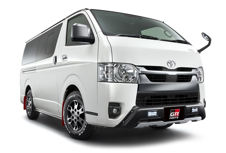 「アルファード」田原工場生産移管で新型「ハイエース」は27年末に登場か。BEV化は必至、現行モデル併売も？