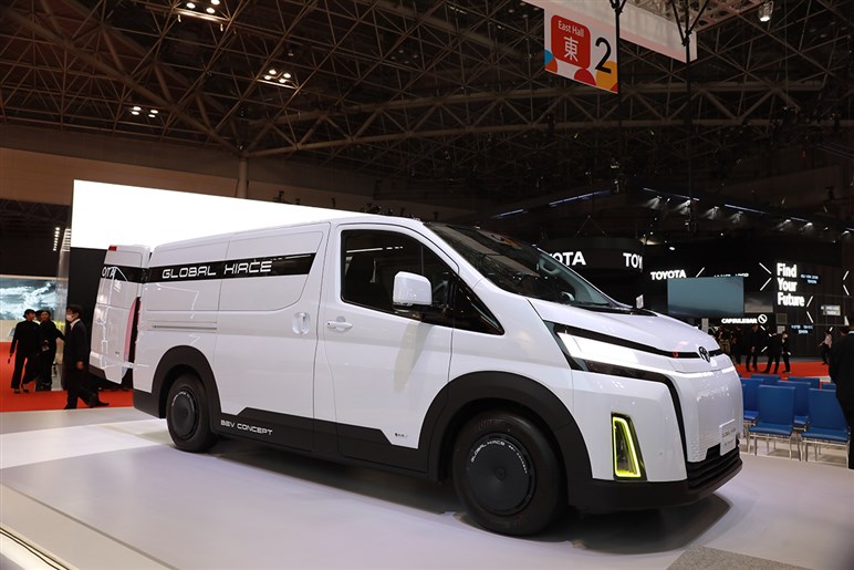「アルファード」田原工場生産移管で新型「ハイエース」は27年末に登場か。BEV化は必至、現行モデル併売も？