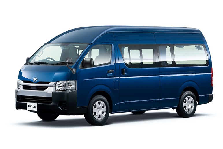 「アルファード」田原工場生産移管で新型「ハイエース」は27年末に登場か。BEV化は必至、現行モデル併売も？