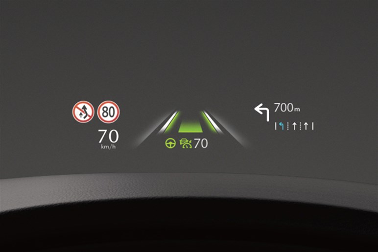 【鳴物入りの登場から約3年】現在の「CX-60」の状況は？ 一部改良で復活も新型「CX-5」登場で正念場に