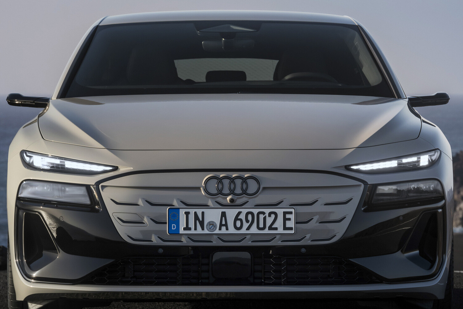 日本仕様発表前の最新アウディEV見せちゃいます！　「A6 Avant e-tron欧州仕様」を日本橋で先行展示