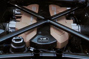 ランボルギーニを象徴する自然吸気V12エンジンが「アヴェンタドール」に至るまでの軌跡