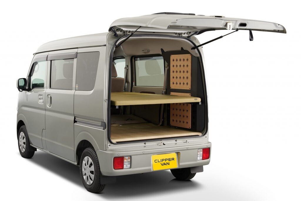 日産 車中泊シリーズに新モデル！「クリッパーバン マルチラック」追加