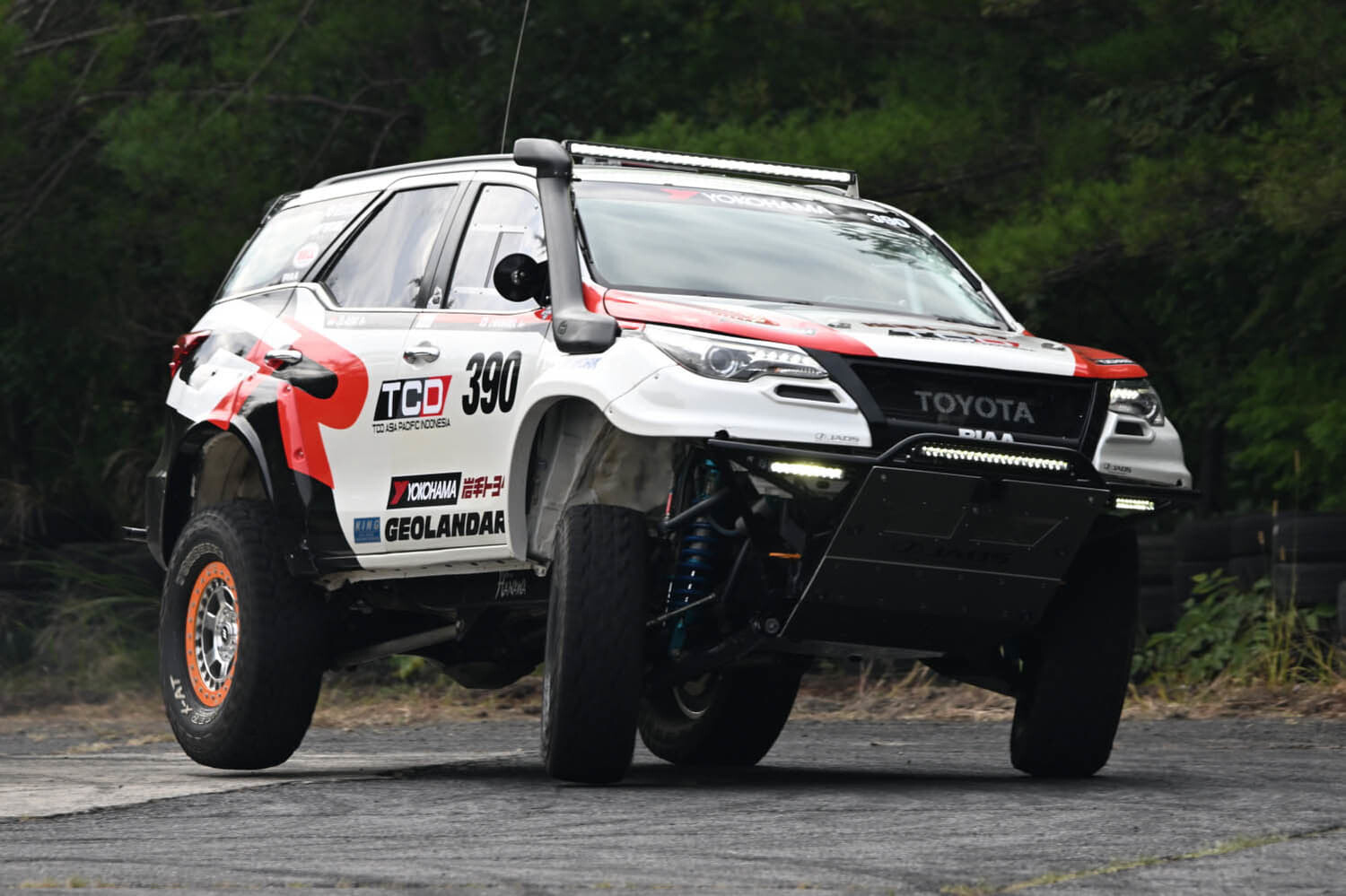 ラリージャパンのSSが行われた恵那に開催地を移したラリーファンミーティングが大盛況