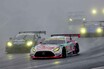 アストンマーティンとAMGがSUPER GTでガチバトル！ GT300初戦を制したのはペナルティを跳ねのけた「LEON PYRAMID AMG」でした