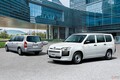 トヨタの“働くクルマ”もついにハイブリッド化　新型「プロボックスHV／サクシードHV」発売