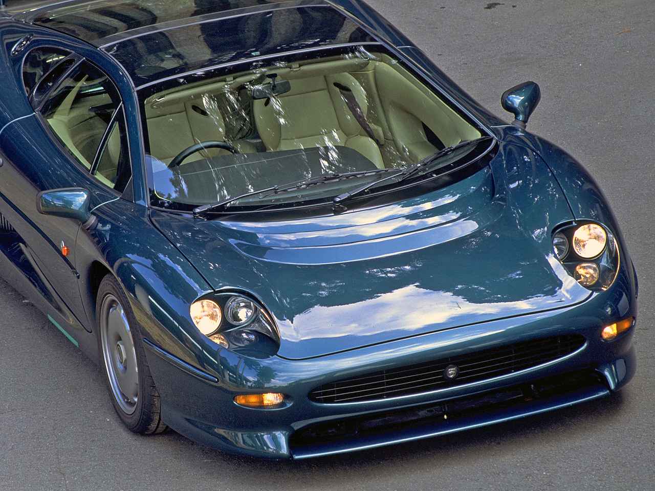 スポーツカー年代記 047 最高速度2mphを目指したジャガー初のスーパーカー Xj2 Webモーターマガジン 自動車情報サイト 新車 中古車 Carview