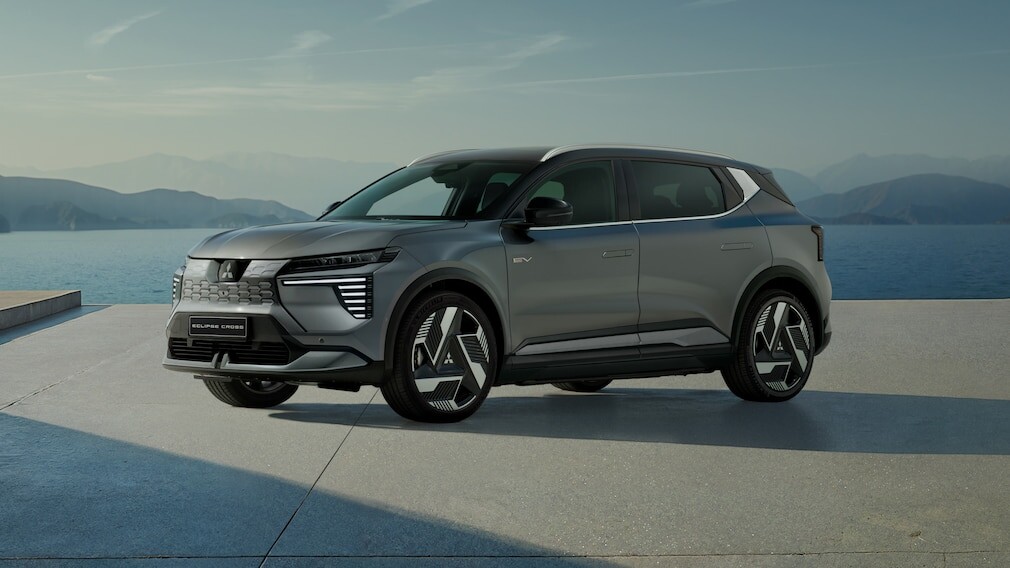 三菱エクリプス クロスもついに純粋な電気自動車に　技術的にはルノー セニックと兄弟モデル　新型エクリプス クロスの全情報！