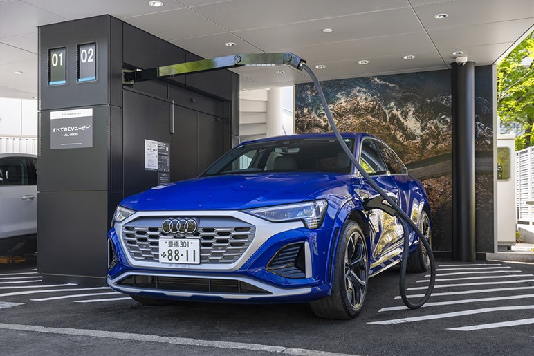 アウディが「売らない」ショールームを日本橋に開設。EV普及のジレンマに挑む都市型戦略とは