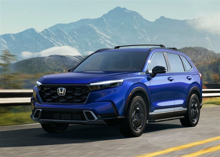 ホンダ「CR-V」に待望のハイブリッド追加！ 日本向けに最適化され2025年10月ころ導入。価格は550万円～