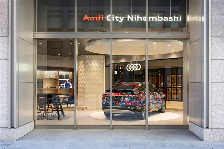 アウディが「売らない」ショールームを日本橋に開設。EV普及のジレンマに挑む都市型戦略とは