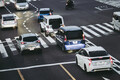 日本のバス＆タクシーは「自動で走れる」だけじゃ成り立たない！　自動運転での無人化には「運転以外のサービス」問題を解決する必要あり