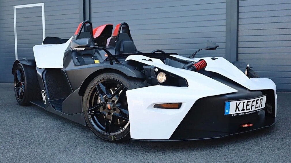 【このKTMなんぼ？】バイクメーカーの作ったピュアな軽量レーサー　純粋な運転の喜びを追求する人にとって理想の1台「KTMクロスボウR」販売中！