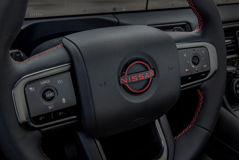 【日産の頂点】「パトロール」はGT-Rに続くブランドの象徴になれるか…ランクルとの比較でユーザーはどう評価している？