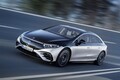 SクラスのEV版「メルセデス・ベンツ EQS」に乗った！ その高級感はテスラなどのライバルを圧倒している