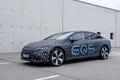 SクラスのEV版「メルセデス・ベンツ EQS」に乗った！ その高級感はテスラなどのライバルを圧倒している
