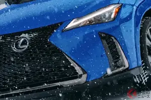 新車約593万円！ レクサス「“新“小さな高級車」発表！ 全長4.5m切りサイズに「アピアランスPKG」追加＆装備充実！ 新色も追加された「UX」米国2026年モデルとは