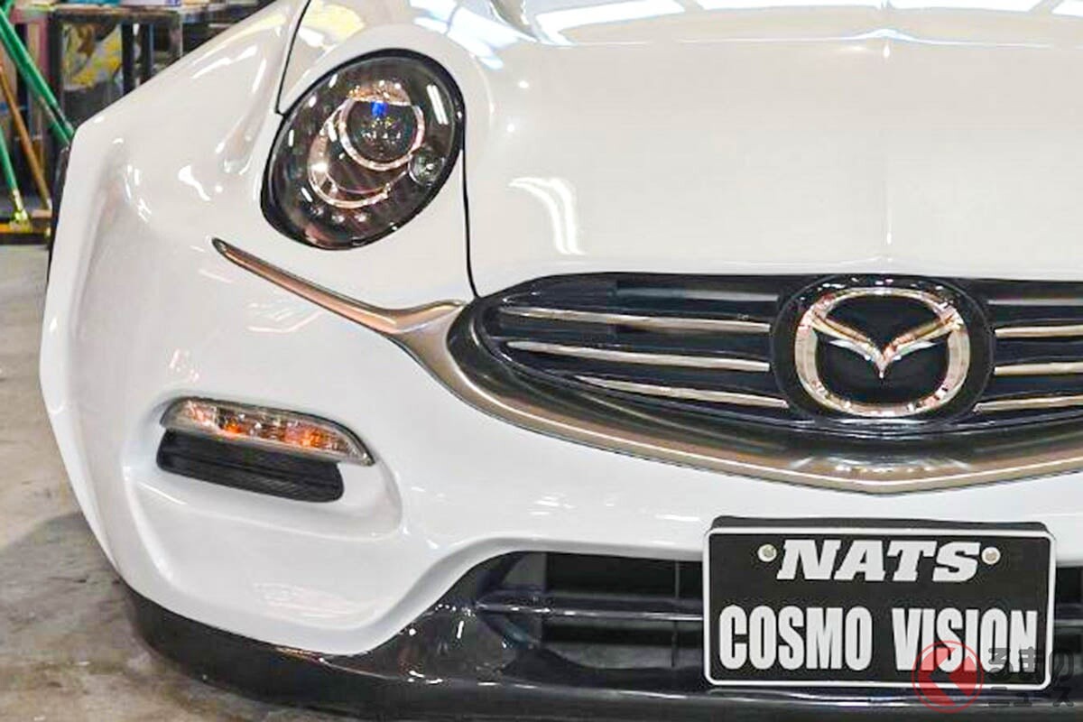 マツダ「新型コスモスポーツ」みたい!? 旧車デザイン採用の「2ドアオープン」!? ロータリーエンジン…じゃないエンジン搭載のカスタムモデル！ ロードスターベースでNATSが復活させた「COSMO VISION」とは