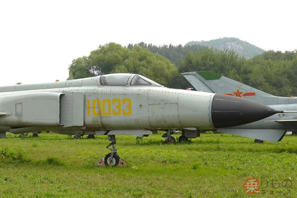 中国初の独自開発戦闘機」どんなもの？ 「これでもか！」という