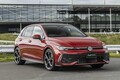 新型「ゴルフR」と「ゴルフGTI」走って楽しいのはどっち？ 渡辺敏史がサーキットで試す【試乗レビュー】