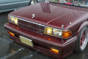 懐かしの「90年代カスタム」を当時物パーツで再現！ 日産「Y31グロリア」が黄金期の「VIPスタイル」で蘇った