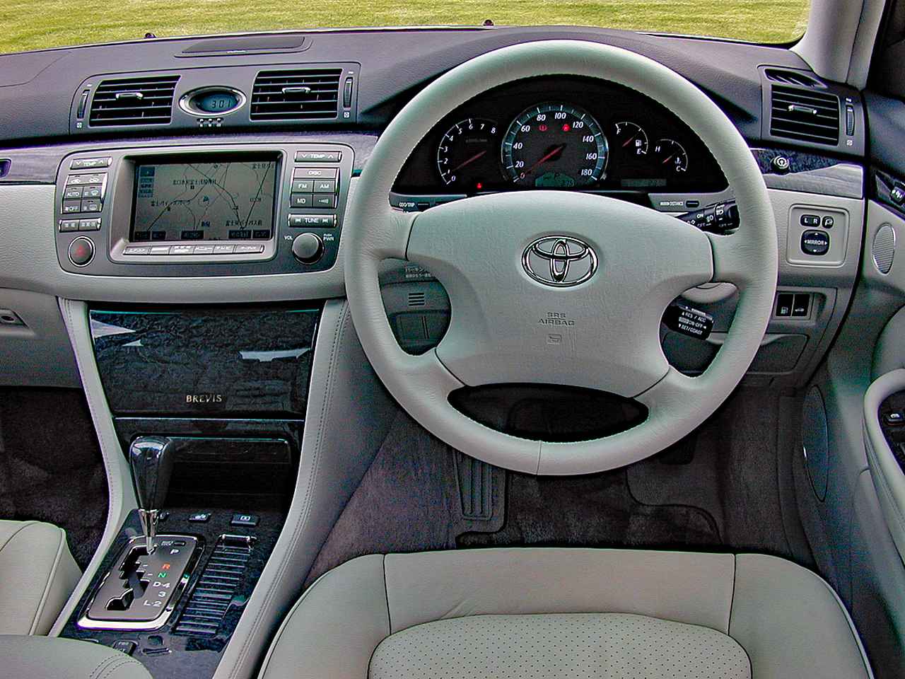 懐かしの国産車 11 トヨタ ブレビスはサイズにとらわれない高級車を目指して生まれた Webモーターマガジン 自動車情報サイト 新車 中古車 Carview