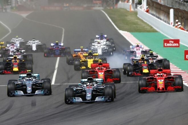 ハミルトンがパワーユニット規則を批判「F1は間違った方向に進んでいる」