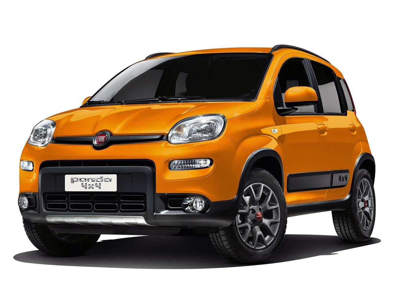 オレンジ色が鮮やかなフィアット パンダの限定車「4×4 スッコーサ」を発売
