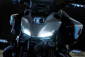 ヤマハの人気ネイキッドスポーツ「MT-09」に新色登場 スカイブルーのホイールが目を引く未来的な“新カラー”に対する販売店への反響とは