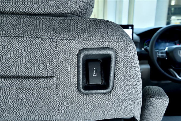 【やっと出た！】 ステップワゴン改良型登場「エアーEX」追加で装備充実！ スパーダには「ブラックエディション」新設定
